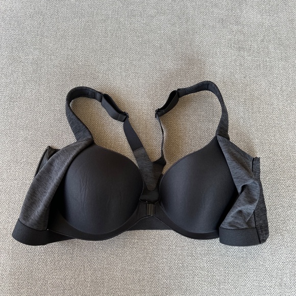 Victoria’s Secret  knockout front close sports bra size 34D - Picture 2 of 3